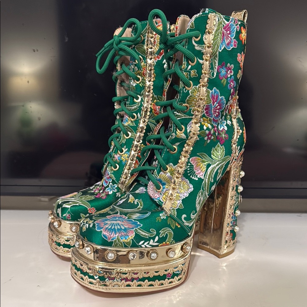 Azalea Wang Green Lace-up Platform Heels